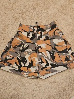 003p Oli & Hali Camo Cargo Shorts - Orange, Black & Gray